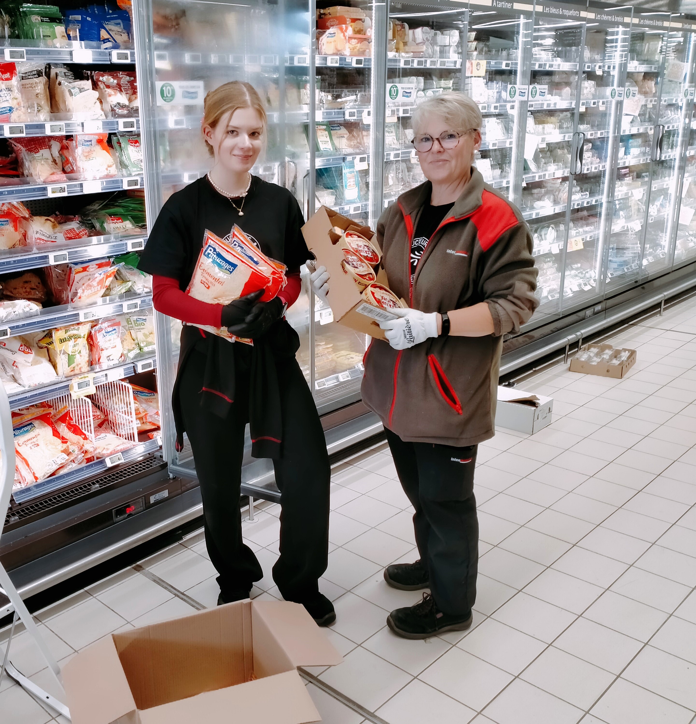 Ferienjob in Intermarché-Supermarkt Plouguerneau, in der Abteilung Cremerie