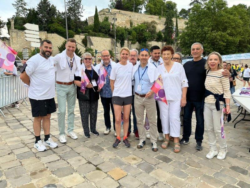 La délégation de Böblingen à Pontoise, au centre Mme le maire Stéphanie von Euw (Pontoise) et M. le maire Dr. Stefan Belz (Böblingen)