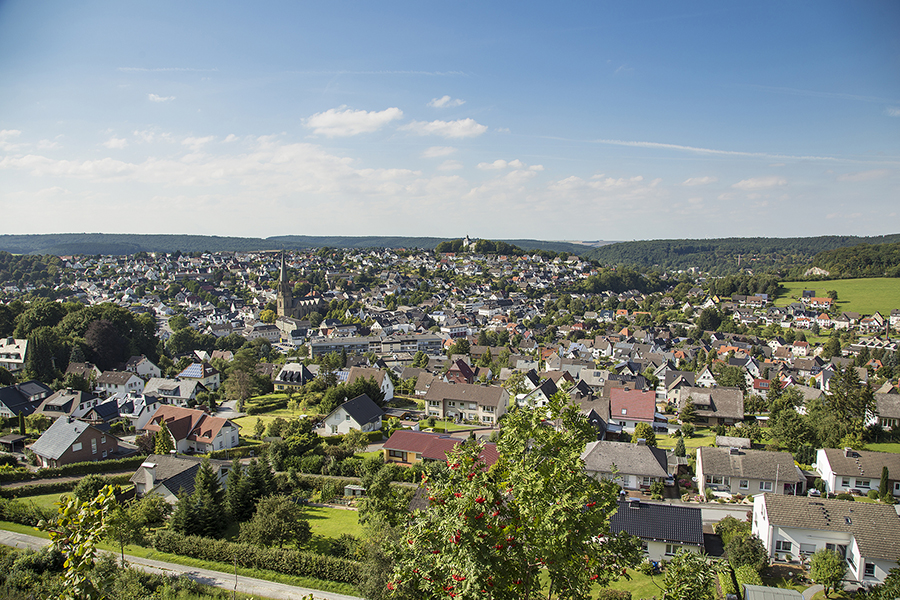 Stadt Blick vom Piusberg über Warstein